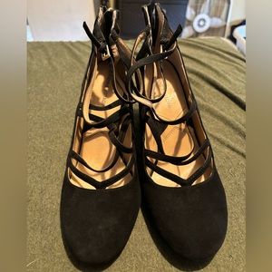 10M Black Heels Suede Like Heals Strappy Zip Back